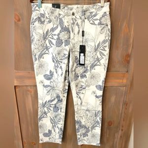 Cambio NWT Size 10 / 40 Pants